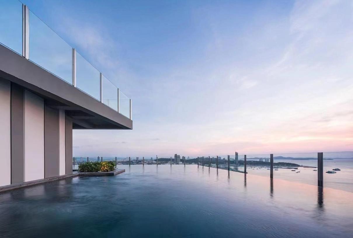 The Base Apartment Патая Екстериор снимка