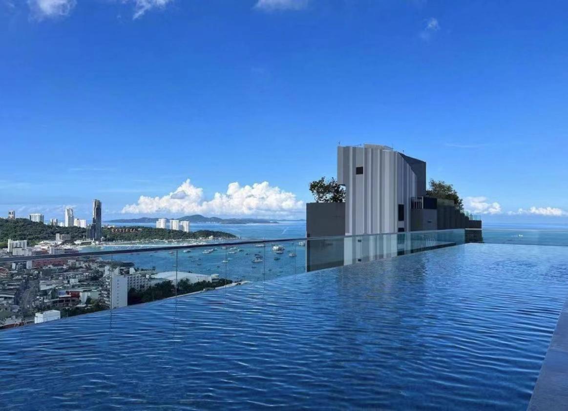 The Base Apartment Патая Екстериор снимка