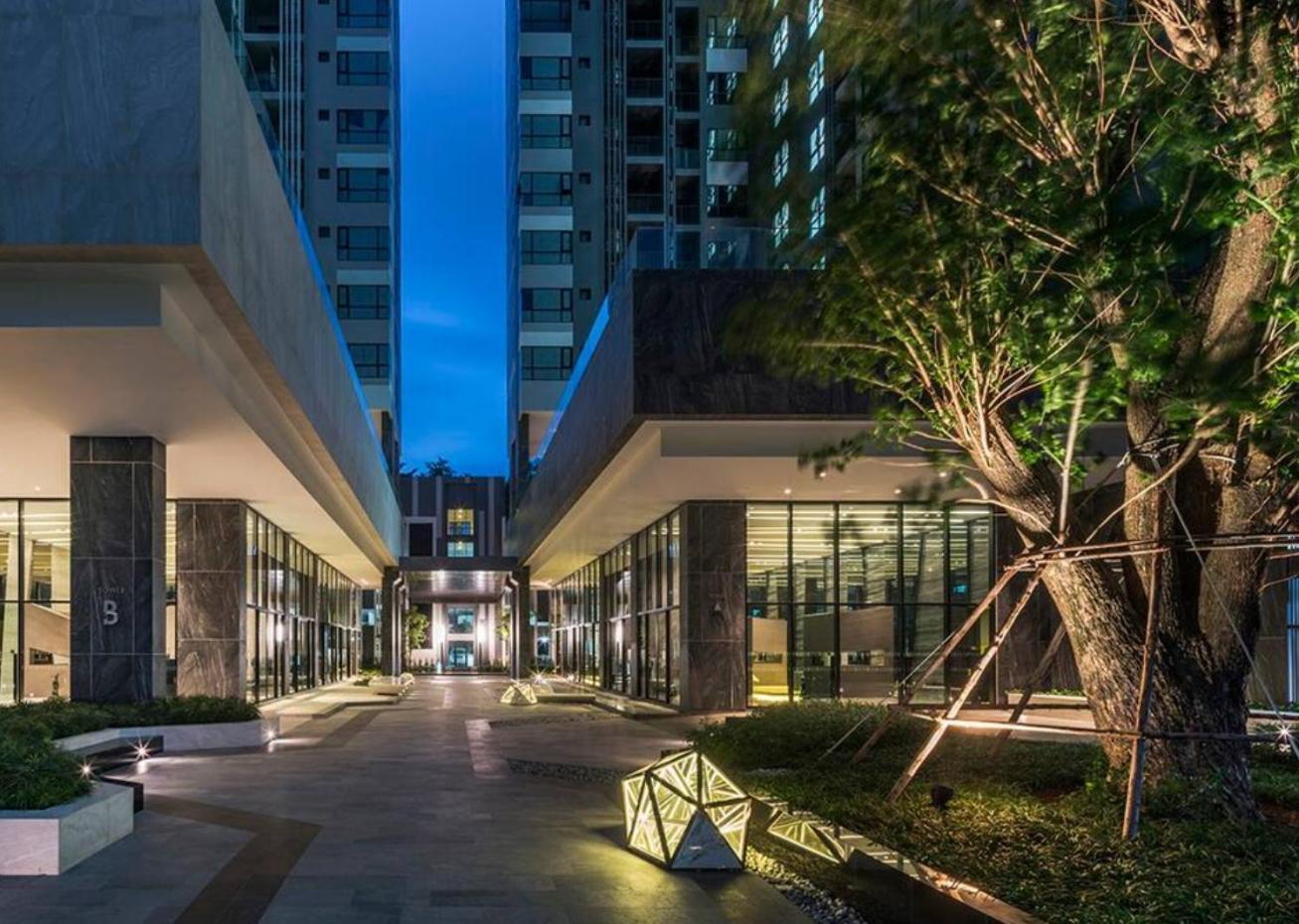 The Base Apartment Патая Екстериор снимка